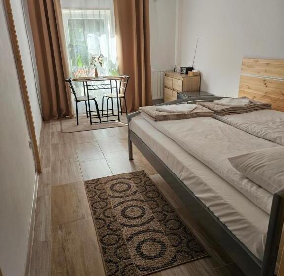 スタンダードルーム, Noclegi U Przewodników Zwiedzaczek