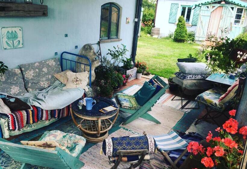 Президентский Люкс, Pod Tulipanem Nad Jeziorem