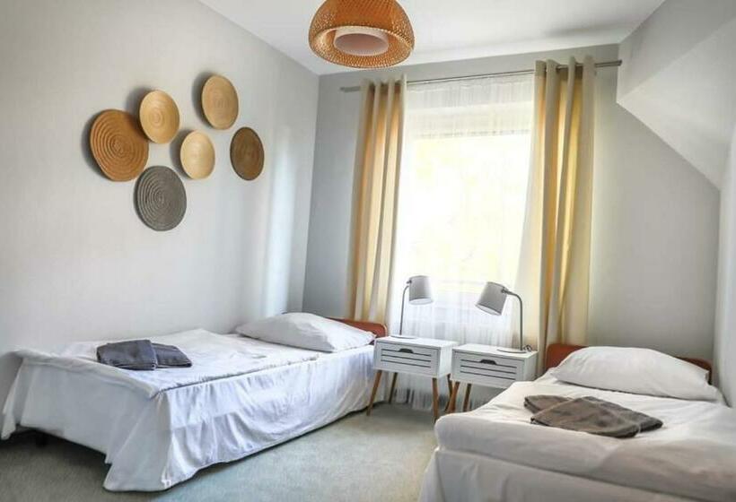 חדר סטנדרט, Portus