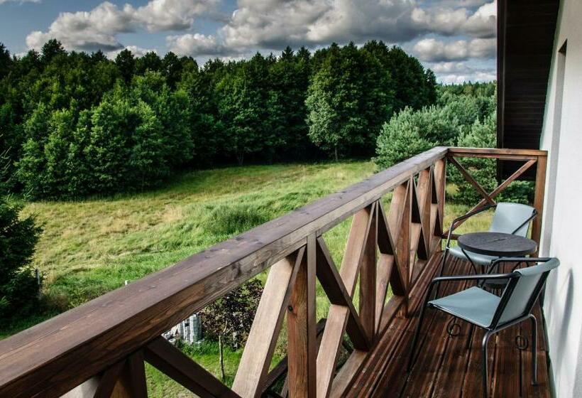 Family Suite, Siedlisko Owink