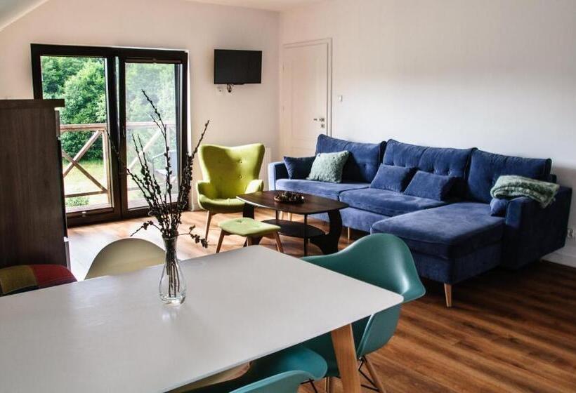 Family Suite, Siedlisko Owink