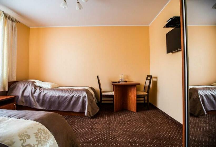 חדר סטנדרט לשלושה, Park Hostel