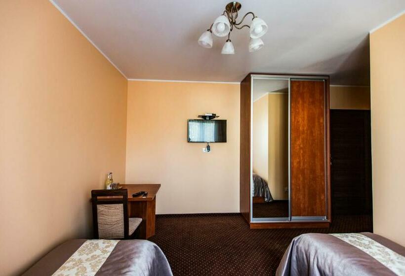 Номер Стандарт Трехместный, Park Hostel