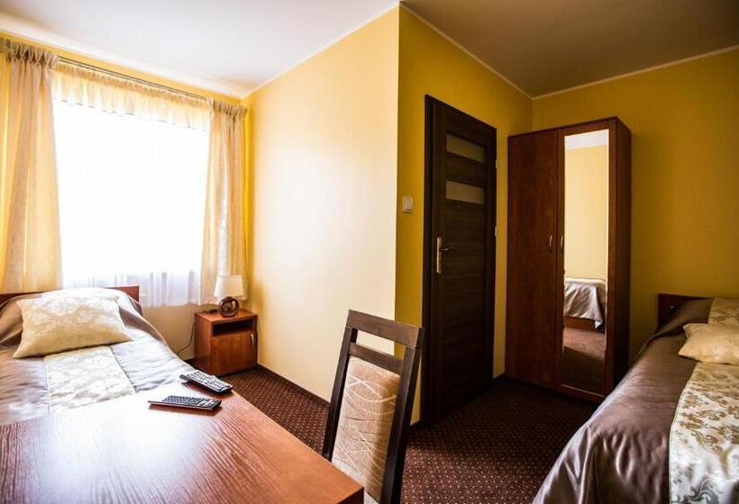 חדר קלאסי לשלושה, Park Hostel