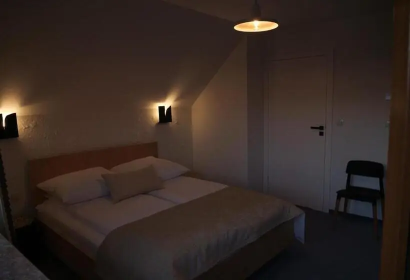 اتاق استاندارد با بالکن, Beskid Ski Villa