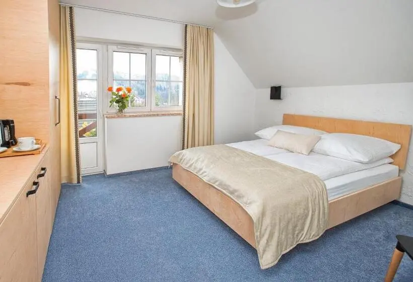 اتاق استاندارد با بالکن, Beskid Ski Villa