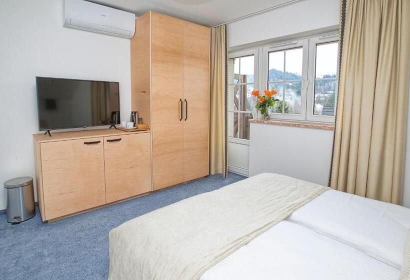 اتاق استاندارد با بالکن, Beskid Ski Villa