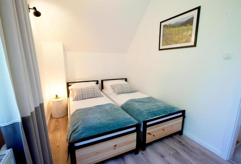 کلبه ییلاقی, Beskid Ski Villa