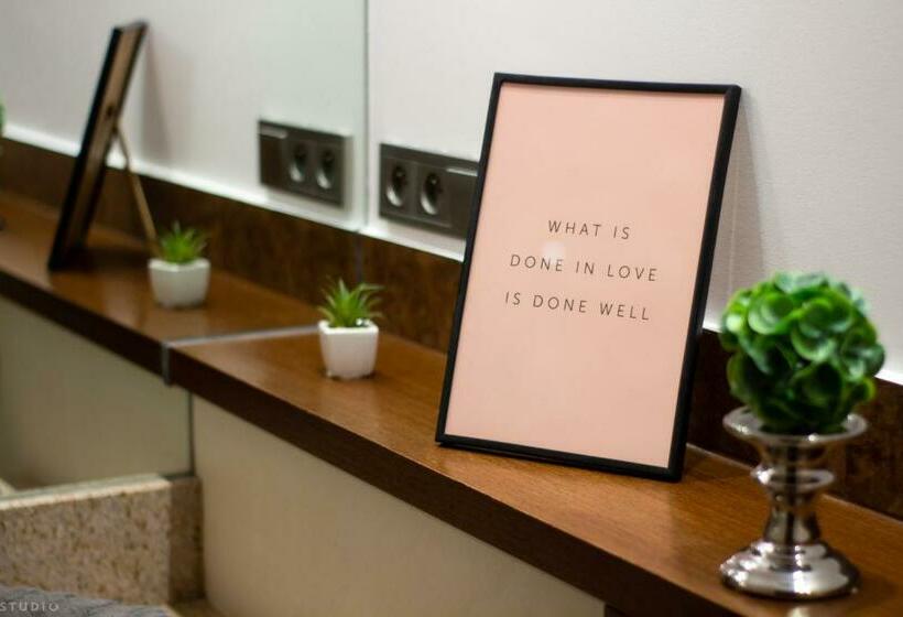 غرفة قياسية حمام مشترك, Clicktheflat Sienna Center Apart Rooms