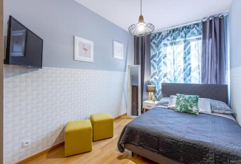 חדר סטנדרט חדר אמבטיה משותף, Clicktheflat Sienna Center Apart Rooms