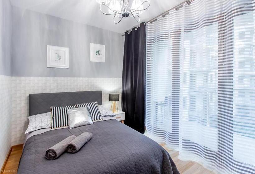 غرفة قياسية حمام مشترك, Clicktheflat Sienna Center Apart Rooms