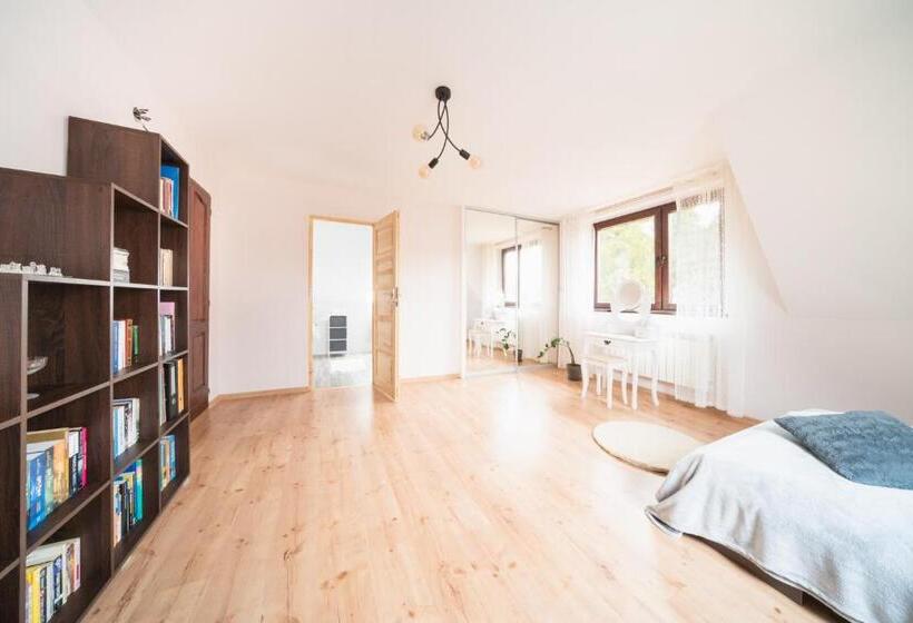 スタンダードトリプルルーム, Dom Na Turystycznej