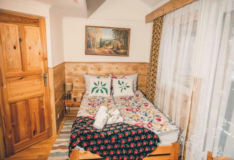 家庭间, Willa Szarotka