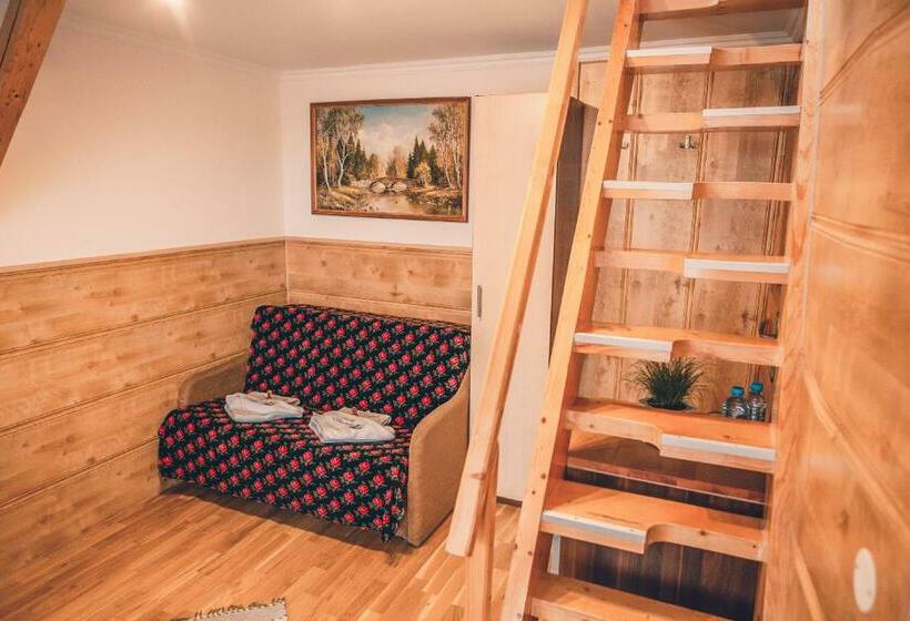 带阳台的三人标准间, Willa Szarotka