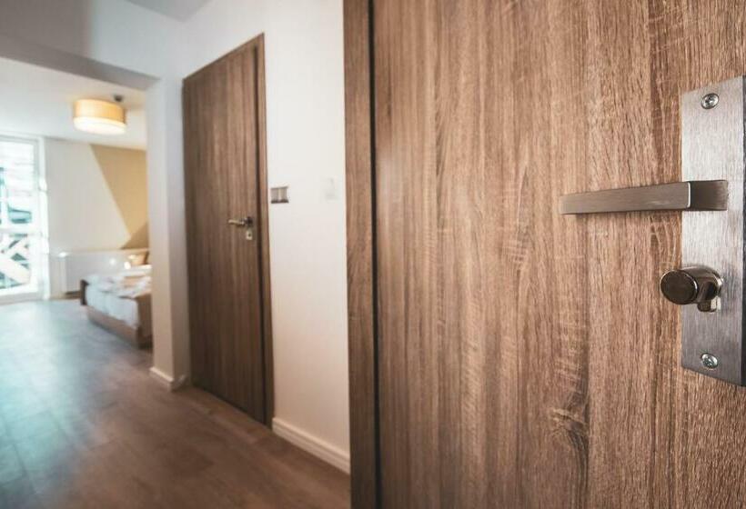 חדר משפחתי דלוקס, Skałka Zieleniec