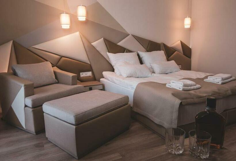 חדר משפחתי דלוקס, Skałka Zieleniec