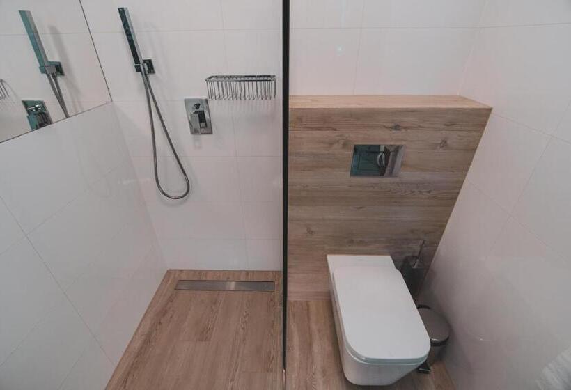 חדר משפחתי, Skałka Zieleniec