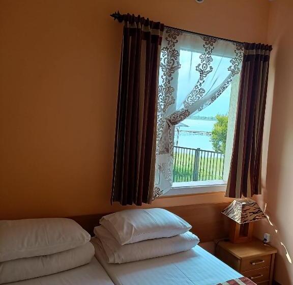 1 Bedroom Apartment Lake View, Vanilla Pokoje I Apartamenty Nad Brzegiem Jeziora