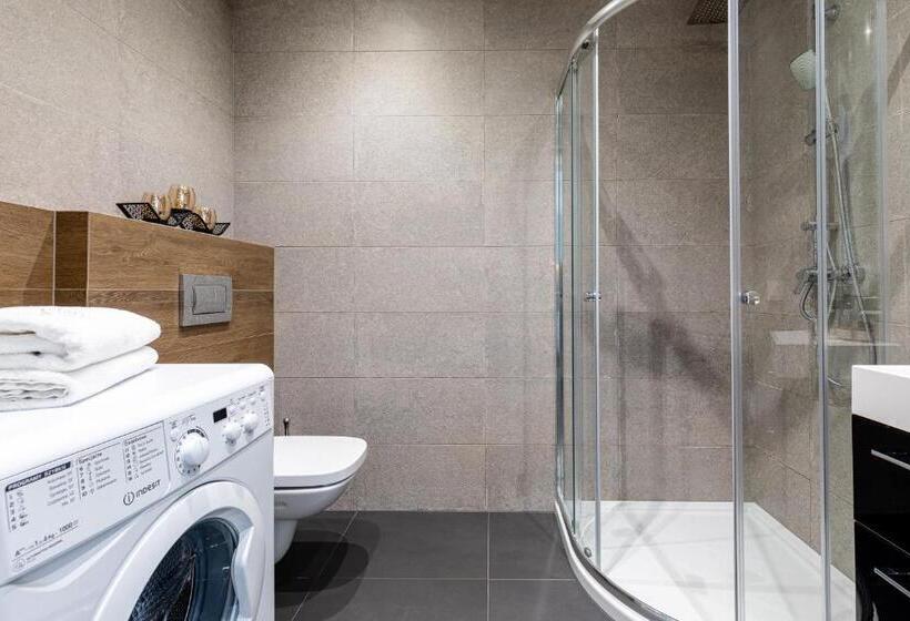 Апартаменты 1 Спальня, Symphony Baltica Towers Apartamenty