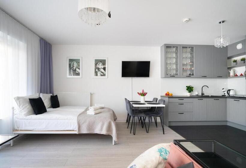 Студия Стандарт, Symphony Baltica Towers Apartamenty