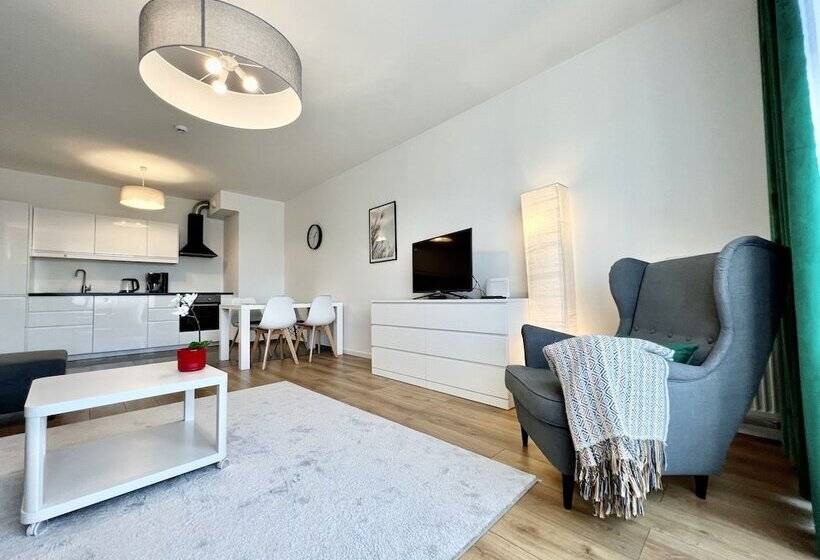 Апартаменты Deluxe 1 Спальня, Symphony Baltica Towers Apartamenty