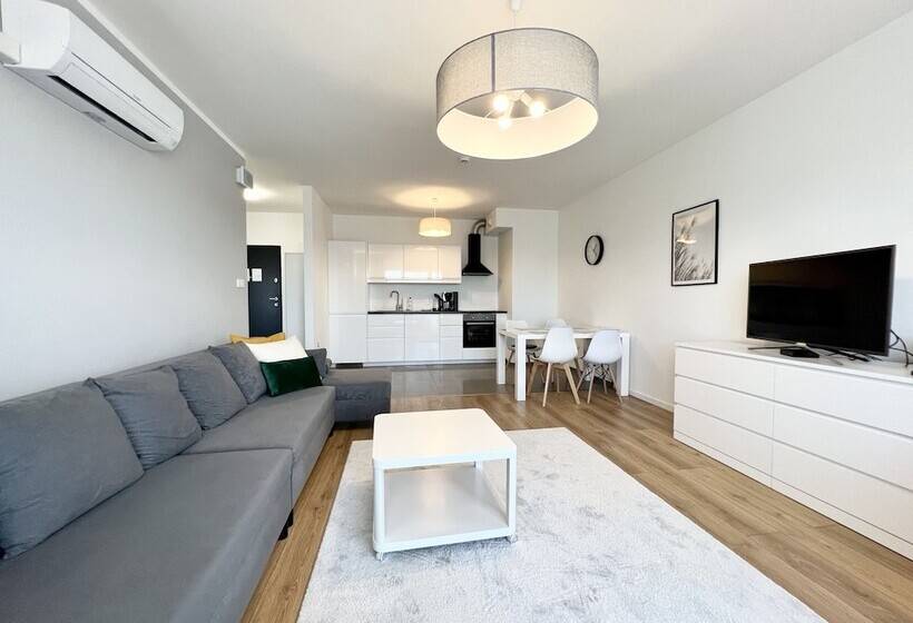 Апартаменты Deluxe 1 Спальня, Symphony Baltica Towers Apartamenty