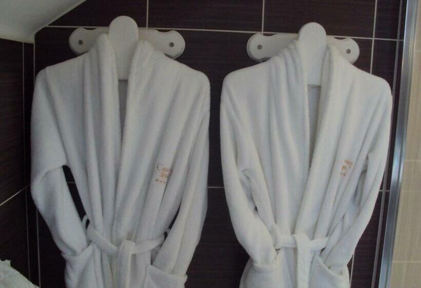 Полулюкс Вид на Море, Causeway Lodge