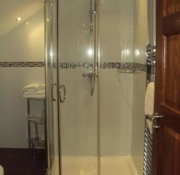 デラックスルーム, Causeway Lodge