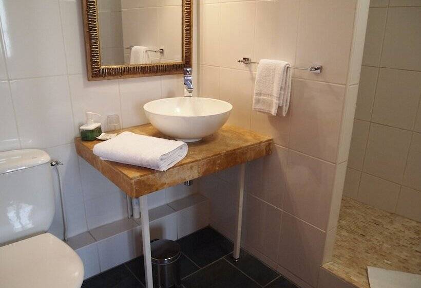 غرفة كومفورت, Colbert