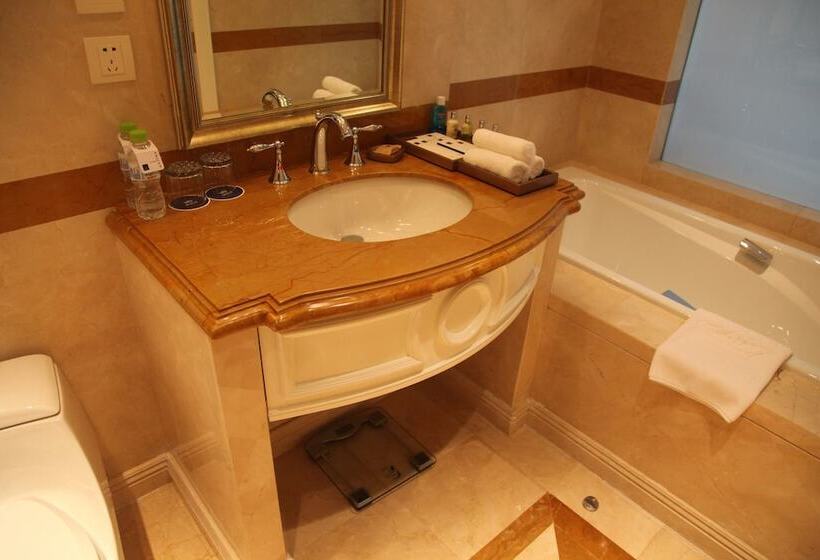 海の見えるダブルベッドスタンダードルーム, Crowne Plaza Qingdao Ocean Spring Resort By Ihg