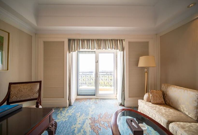 带海景的带双人床的标准间, Crowne Plaza Qingdao Ocean Spring Resort By Ihg