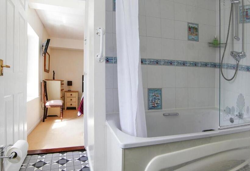 스탠다드 룸, Leworthy Farmhouse Bed And Breakfast