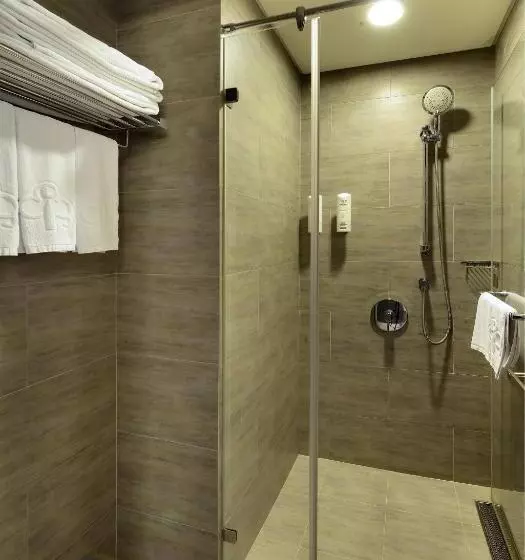اتاق خانوادگی, Park City Hotel Luzhou Taipei