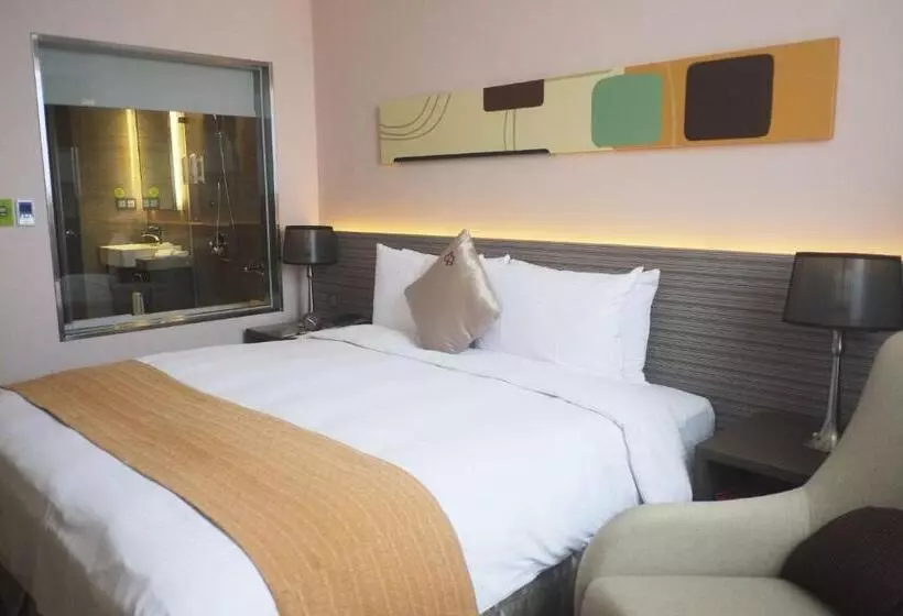 سوییت, Park City Hotel Luzhou Taipei