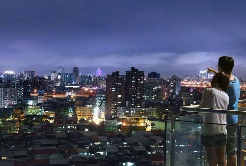 سوییت, Park City Hotel Luzhou Taipei