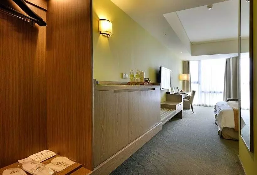 اتاق خانوادگی, Park City Hotel Luzhou Taipei
