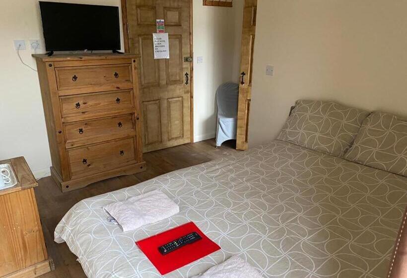 Номер Стандарт, The Old Post Office Public House &