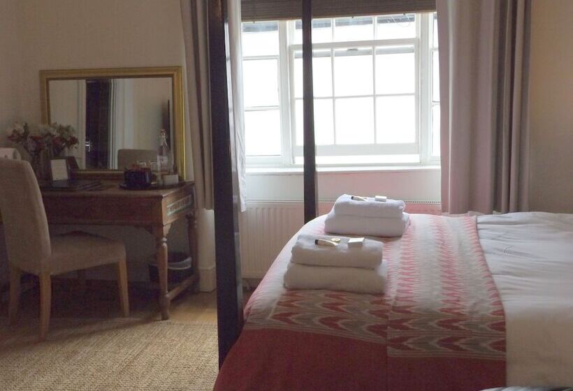 חדר דלוקס, The Red Lion