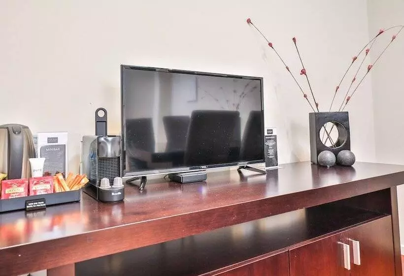استودیوی استاندارد, Indulge Apartments   Langtree