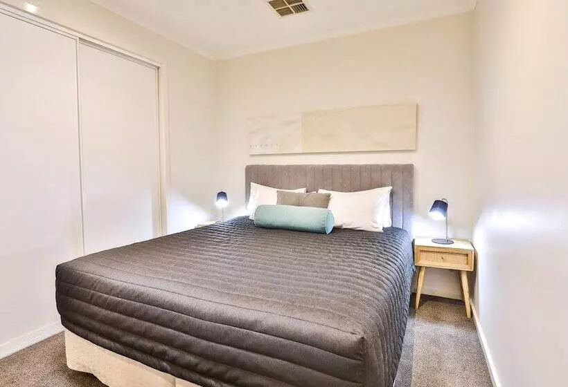 آپارتمان لوکس 1 خوابه, Indulge Apartments   Langtree