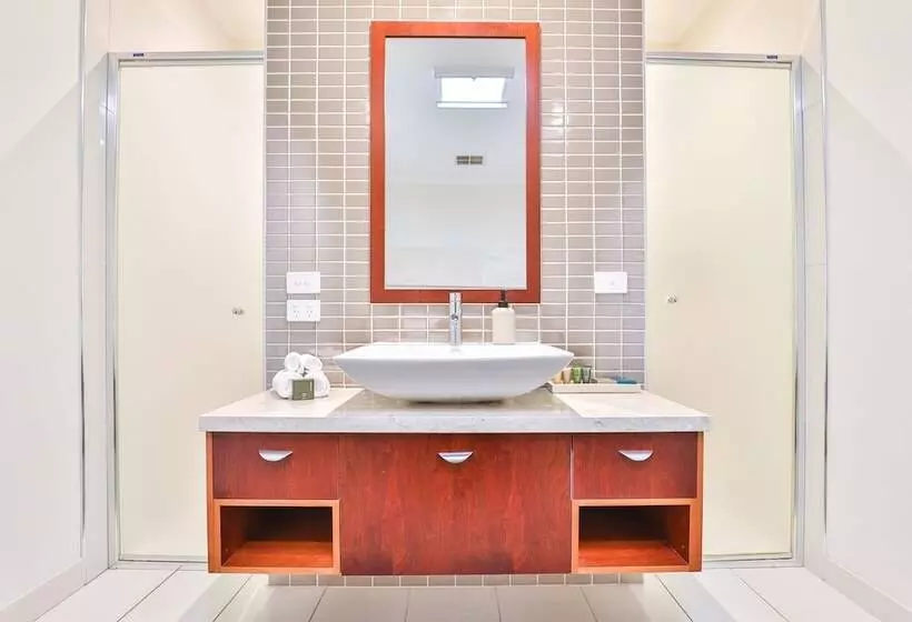 آپارتمان لوکس 1 خوابه, Indulge Apartments   Langtree