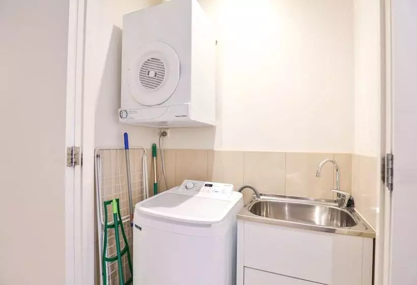 آپارتمان لوکس 1 خوابه, Indulge Apartments   Langtree