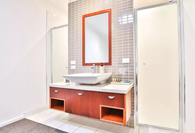 آپارتمان لوکس 1 خوابه, Indulge Apartments   Langtree