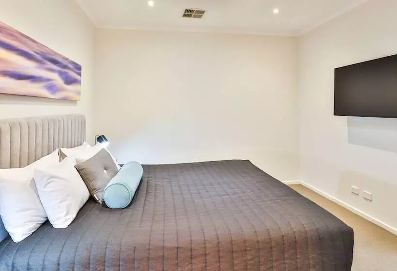 آپارتمان 2 خوابه, Indulge Apartments   Langtree