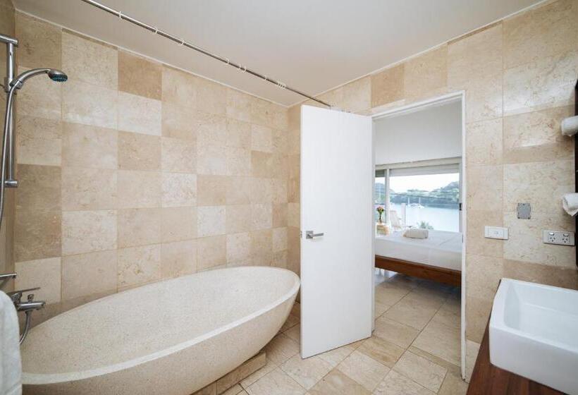 1 Bedroom Penthouse Apartment, Mariner Apartments