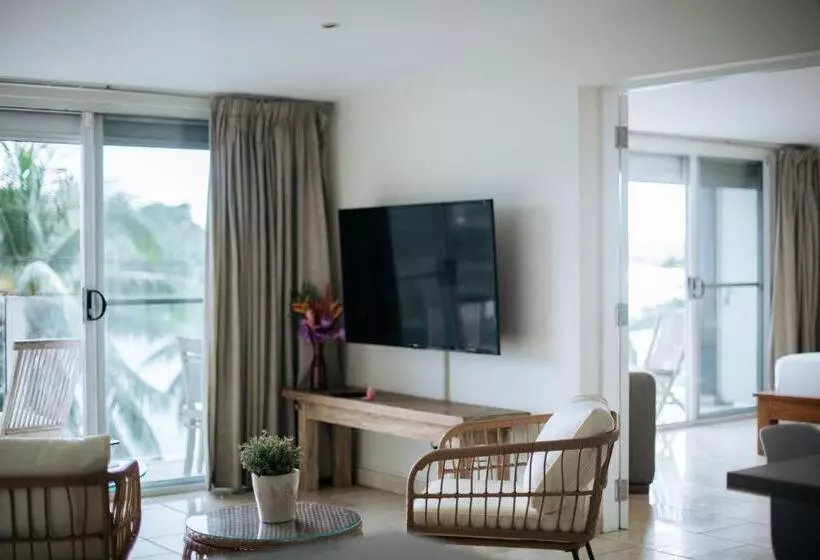 1 Bedroom Penthouse Apartment, Mariner Apartments