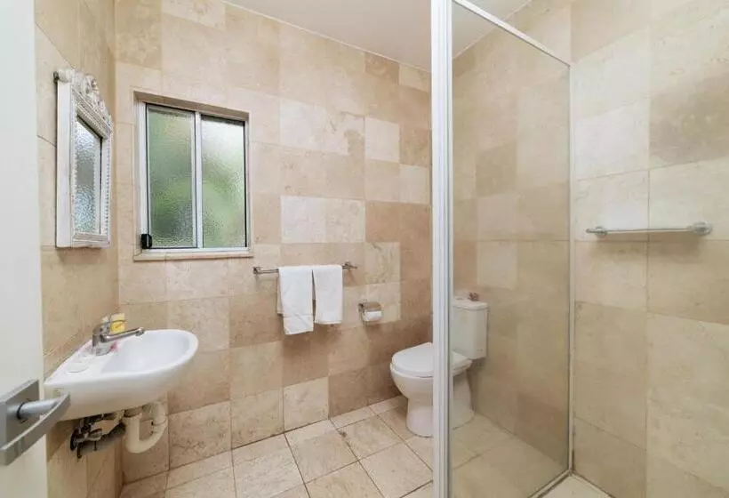 1 Bedroom Penthouse Apartment, Mariner Apartments
