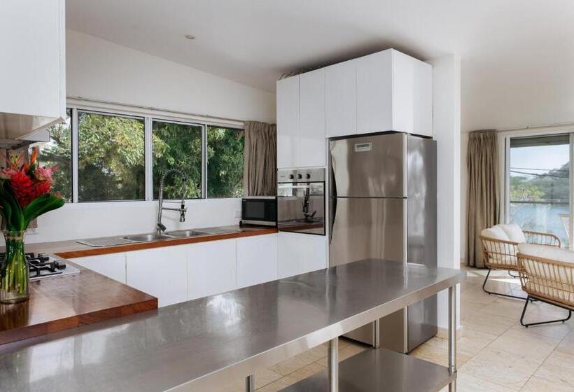 1 Bedroom Penthouse Apartment, Mariner Apartments