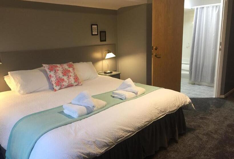 اتاق استاندارد, The Cottage