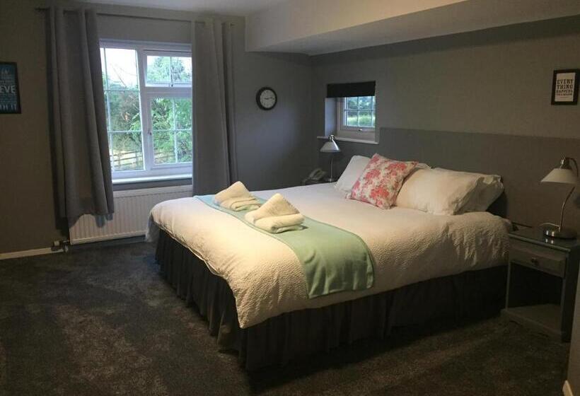 اتاق استاندارد, The Cottage